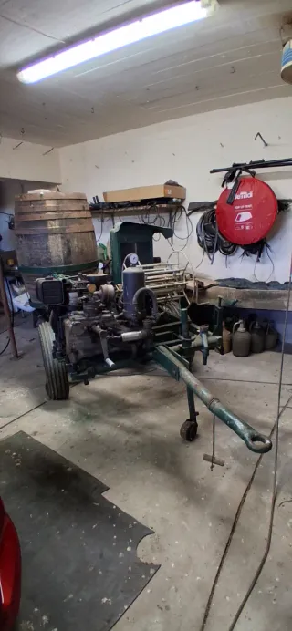 Bomba de água 2 Lister antiga
E motor bimooto