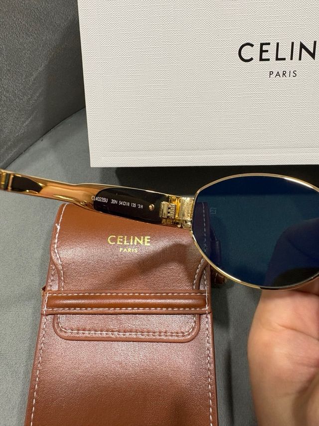 Óculos Celine Triomphe Preto Dourado