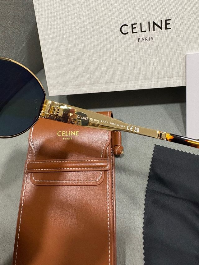 Óculos Celine Triomphe Preto Dourado