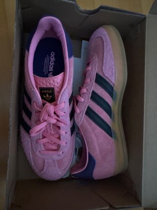 Adidas Gazelle rosas y azul marino sin estrenar