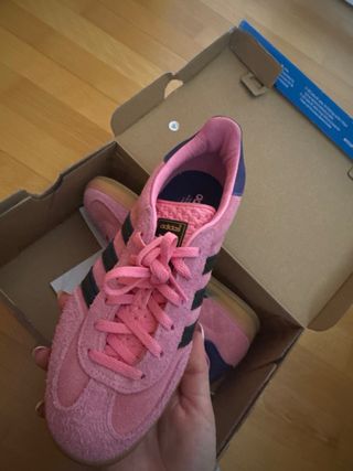 Adidas Gazelle rosas y azul marino sin estrenar