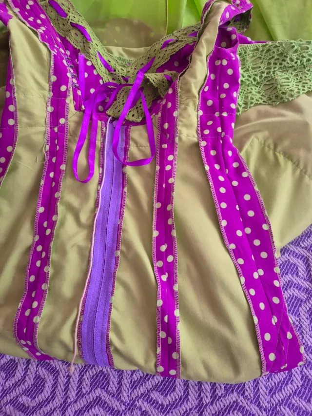 Vestido Flamenca Lunares Morado y Verde