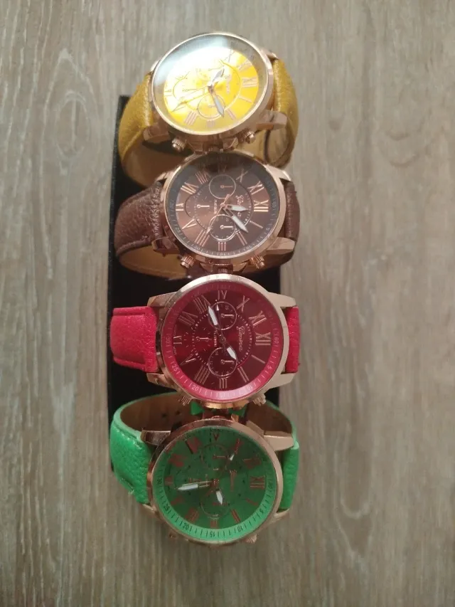 Lote 4 Relojes Mujer/Hombre