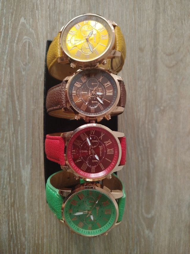 Lote 4 Relojes Mujer/Hombre