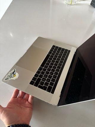 MacBook Pro 15.4” 2018 Gris Espacial