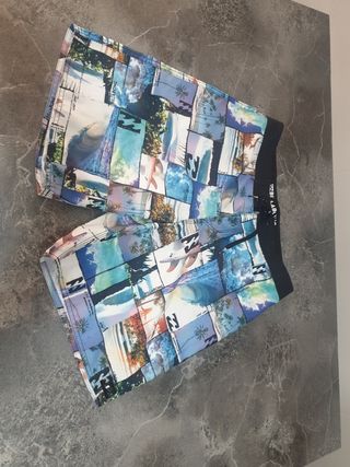 Bañador Billabong Talla 16+camiseta gris sin manga