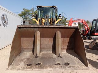 PALA CARGADORA VOLVO L110H
