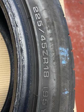 Pareja Neumáticos 225/45/18 95Y