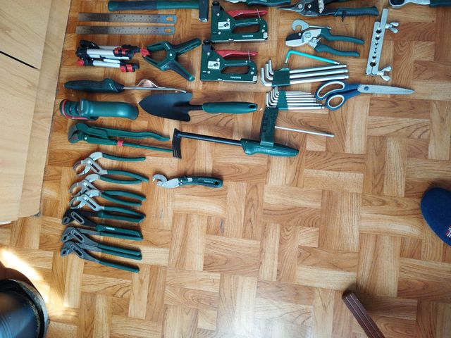 Lote de Herramientas Manuales Variadas