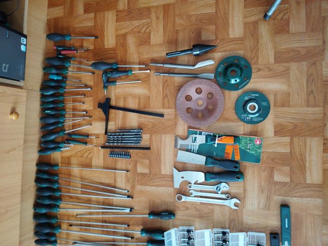 Lote de Herramientas Manuales Variadas