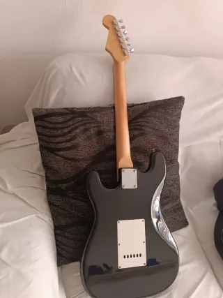 Guitarra Eléctrica Leem Stratocaster Negra