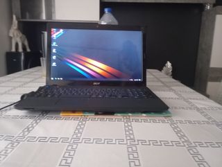 Ordenador Acer Negro con Cargador
