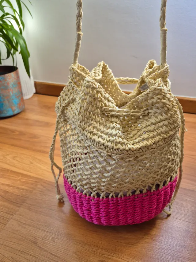 Bolso de rafia natural Esprit beige y rosa fucsia