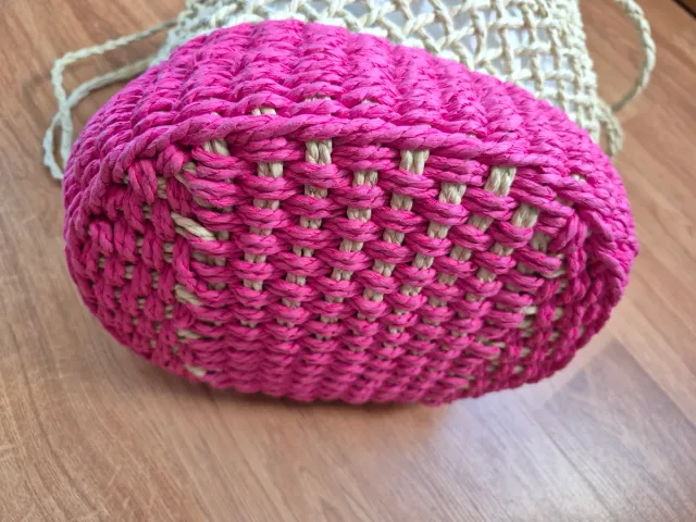 Bolso de rafia natural Esprit beige y rosa fucsia