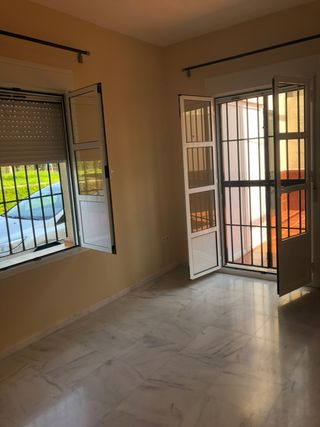 Amplia y luminosa casa en venta