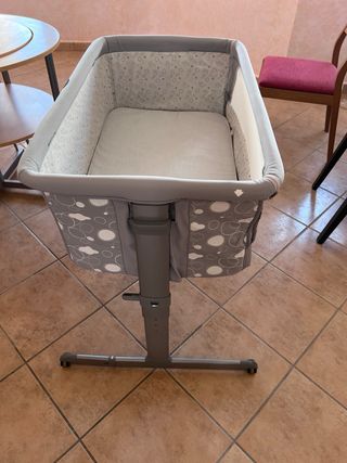 Cuna de colecho Chicco gris