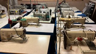 In vendita lotto di 15 macchine da cucire industriali