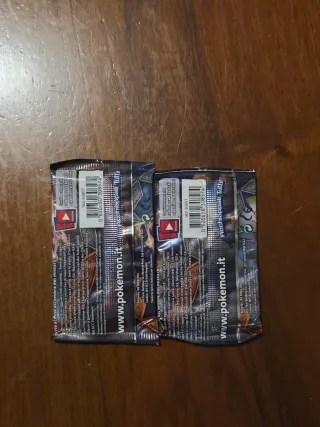Pokemon Sole e Luna Ombre Infuocate bustine