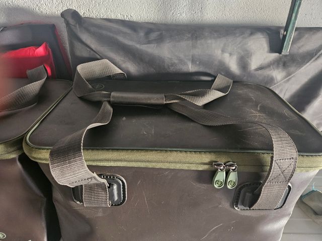 2 Bolsas Carpfishing Wychwood Impermeables