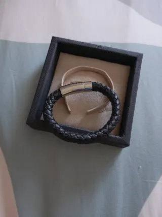 Pulsera trenzada cuero y cierre plateado