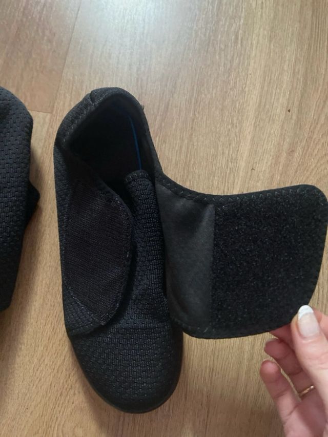 Zapatillas mujer negras velcro