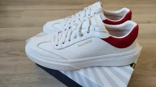 Zapatillas Skechers Blancas y Rojas