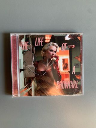 CD The Life of a Showgirl taylor swift