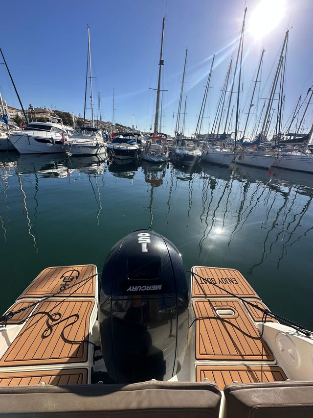 Quicksilver 605 Open