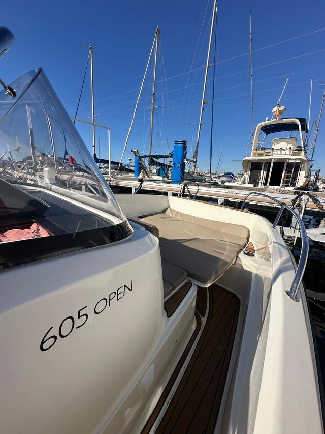 Quicksilver 605 Open