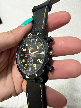 Reloj Cronógrafo Negro y Amarillo