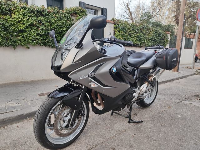 BMW F800 GT 2016 con maletas