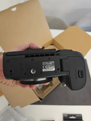 Canon EOS R5 Mark II Nueva+ bateria y tarjeta v90