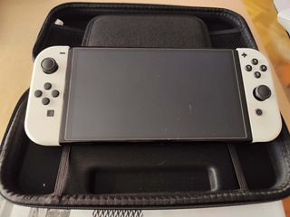 Nintendo Switch OLED bianco e Ringfit