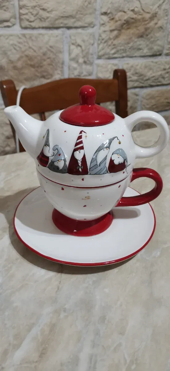Teiera tazza con gnomi natalizi