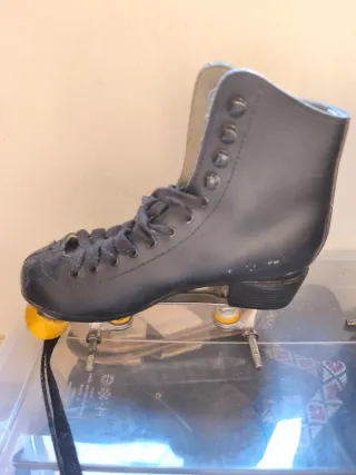 Patines artísticos negros