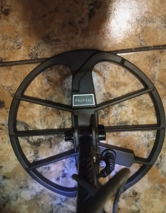 Detector Metales Nokta Makro Acuático 5m