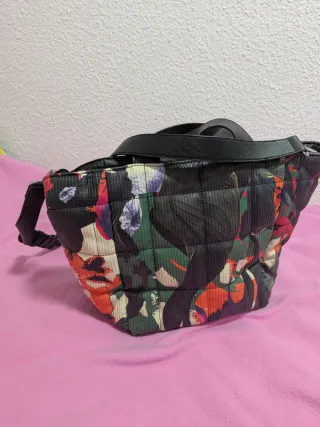 Bolso Desigual floral 2024