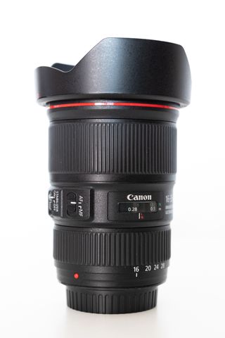 Canon EF 16-35mm f/4 L IS USM Lente