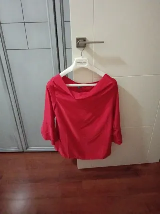 Camisa de satén roja