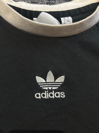 Camiseta Adidas Negra Rayas Blancas