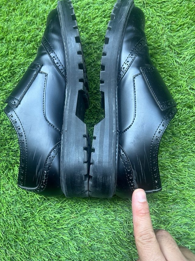 Mocasines Miércoles Pull&Bear hebilla negros