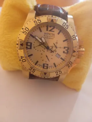 Reloj Invicta Reserve Hombre Dorado