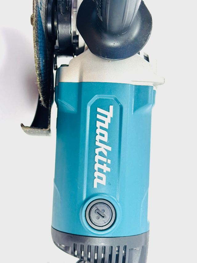 Amoladora Angular Makita GA9090