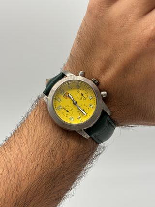 Orologio Ferrari Girard-Perregaux giallo
