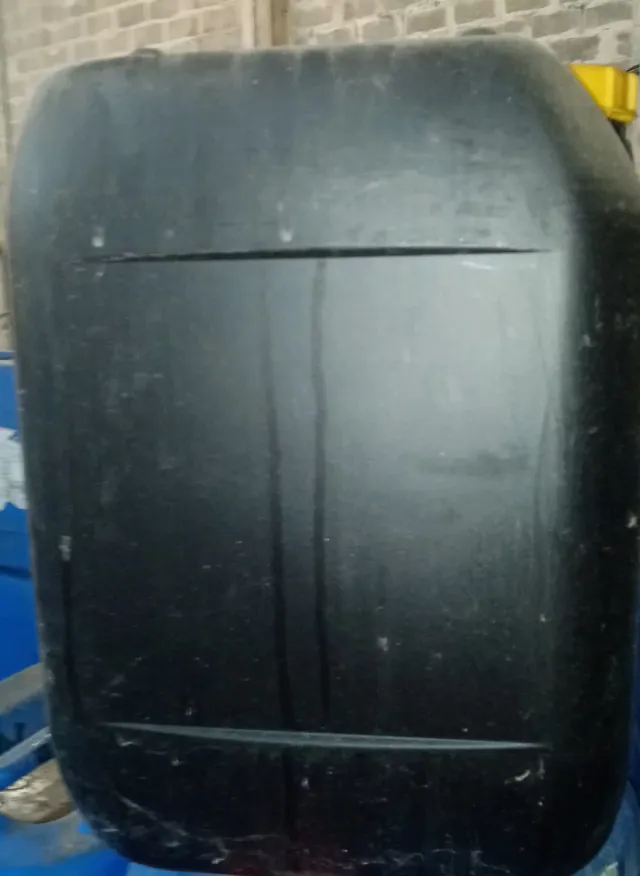 Garrafas negras 24 litros