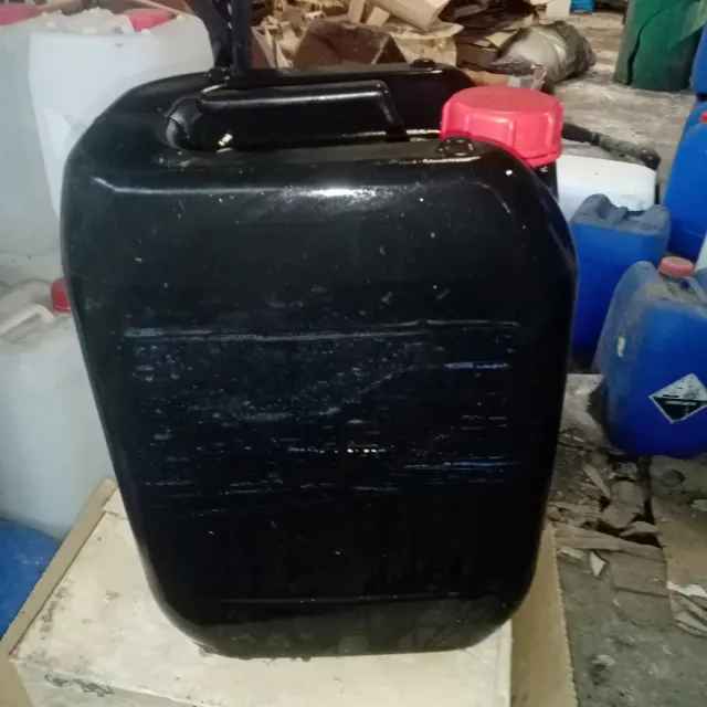 Garrafas negras 24 litros