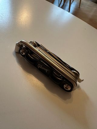 Multiherramienta Gibson multi tool