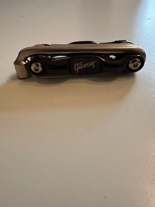Multiherramienta Gibson multi tool