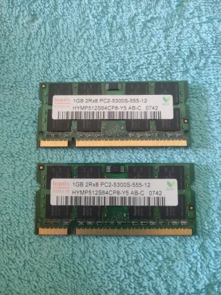 2x Hynix 1GB DDR2 SODIMM RAM