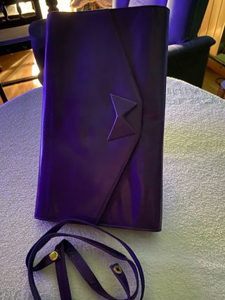 Bolso de mano morado